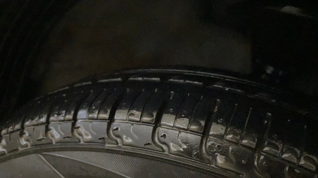 Second-hand 2014 Hyundai EON Era Plus for sale in Greater Noida-7