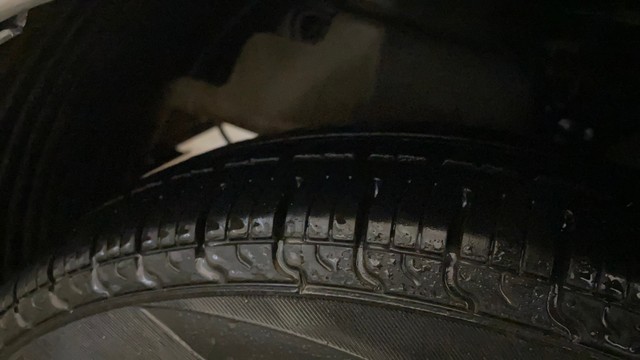 Second-hand 2014 Hyundai EON Era Plus for sale in Greater Noida-6