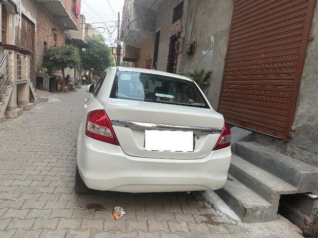 Second-hand 2017 Maruti Suzuki Swift Dzire Tour S CNG for sale in New Delhi-1