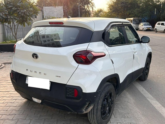 Second-hand 2024 Tata Punch Adventure CNG for sale in New Delhi-4