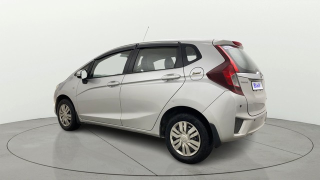 Second-hand 2015 Honda Jazz 1.5 V i DTEC for sale in Chennai-4