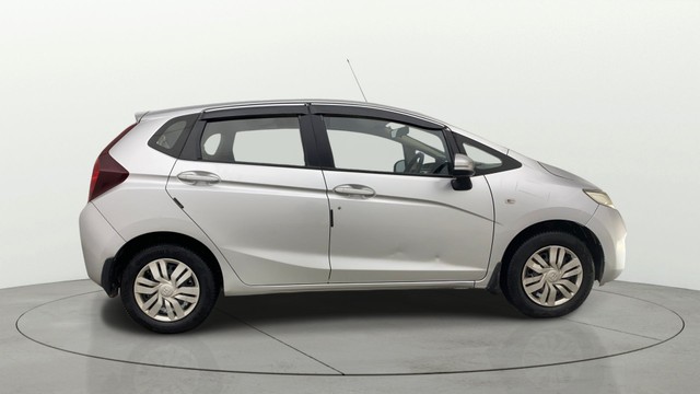 Second-hand 2015 Honda Jazz 1.5 V i DTEC for sale in Chennai-1