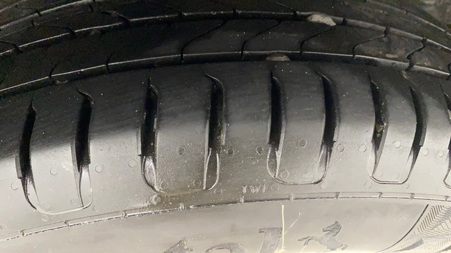 Second-hand 2015 Honda Jazz 1.5 V i DTEC for sale in Chennai-29