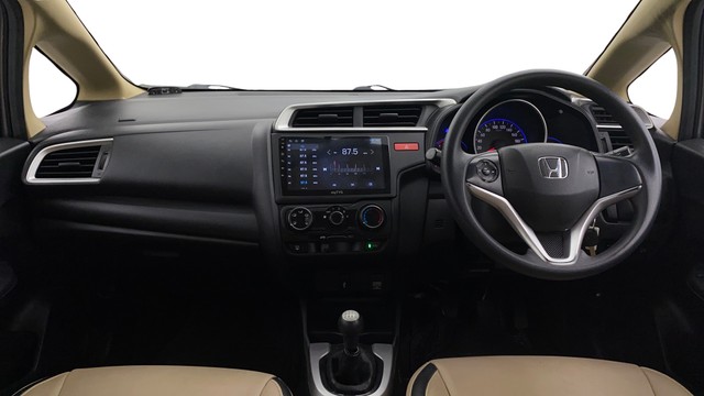 Second-hand 2015 Honda Jazz 1.5 V i DTEC for sale in Chennai-10