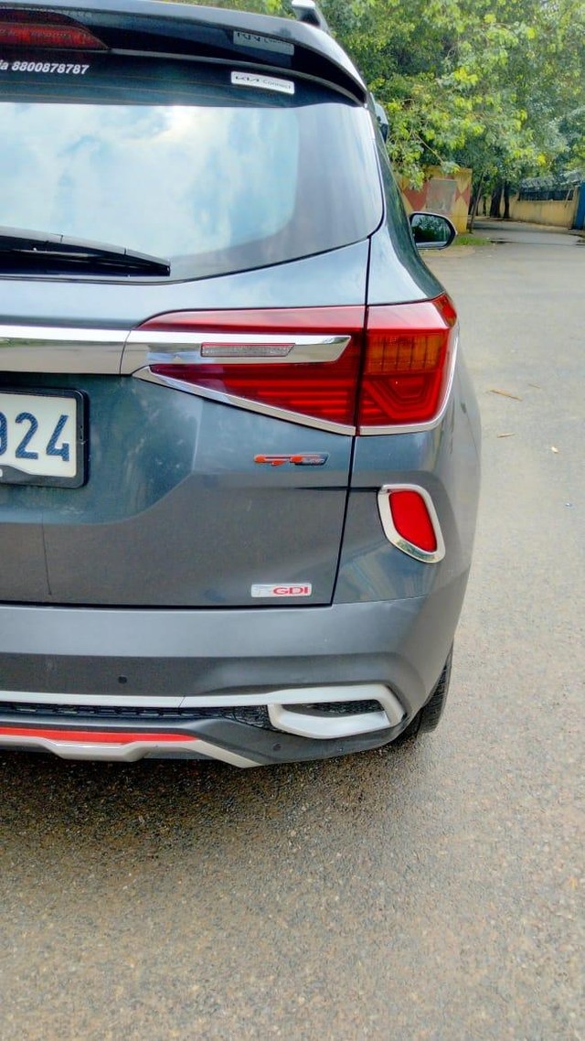 Second-hand 2022 Kia Seltos GTX Plus DCT for sale in New Delhi-8