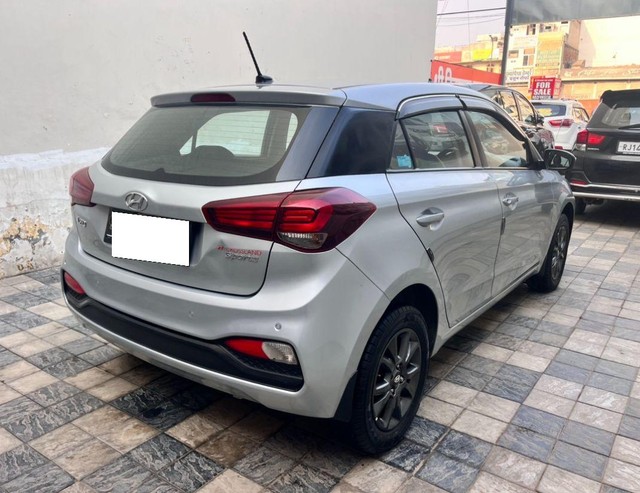 Second-hand 2019 Hyundai i20 Diesel Sportz for sale in Jaipur-16