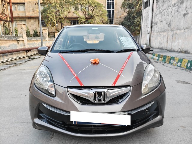 Second-hand 2012 Honda Brio S MT for sale in Noida-4