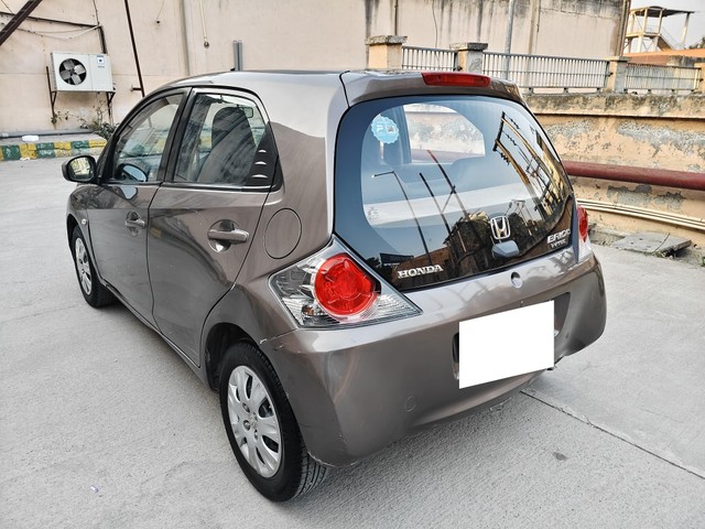 Second-hand 2012 Honda Brio S MT for sale in Noida-11