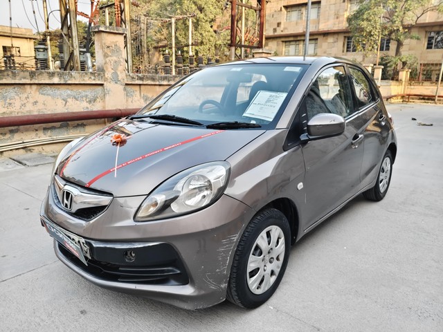 Second-hand 2012 Honda Brio S MT for sale in Noida-3
