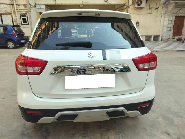 Second-hand 2020 Maruti Suzuki Vitara Brezza ZDi AMT for sale in Thane-1