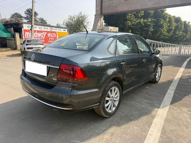Second-hand 2017 Volkswagen Vento 1.5 Highline Plus AT 16 Alloy for sale in Ludhiana-5