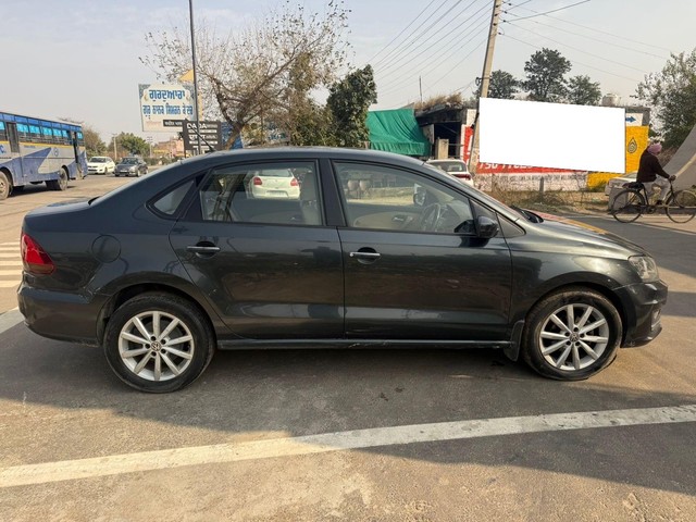 Second-hand 2017 Volkswagen Vento 1.5 Highline Plus AT 16 Alloy for sale in Ludhiana-7