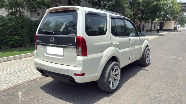 Second-hand 2015 Tata Safari Storme VX for sale in Ludhiana-7