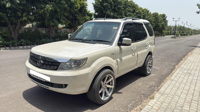 Second-hand 2015 Tata Safari Storme VX for sale in Ludhiana-4