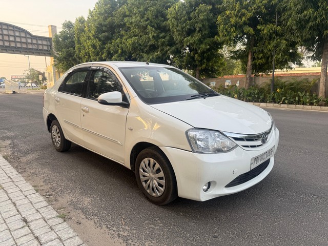 Toyota Etios GD Second-hand 2012 Toyota Etios GD for sale in Ludhiana-5