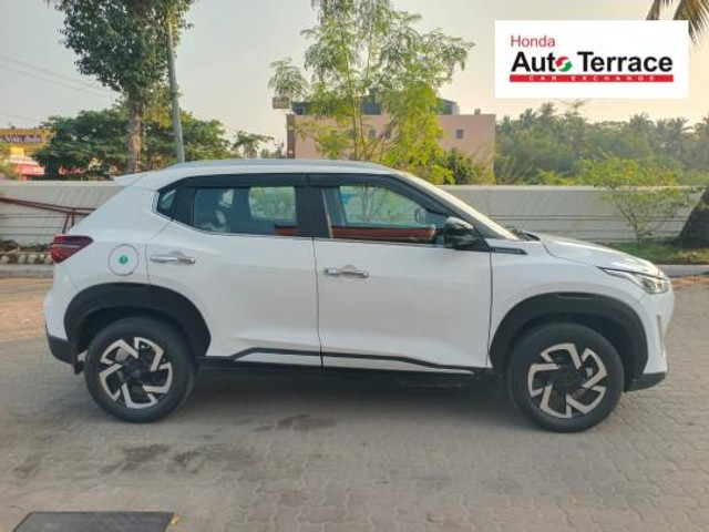 Second-hand 2022 Nissan Magnite Turbo CVT XV BSVI for sale in Pondicherry-1