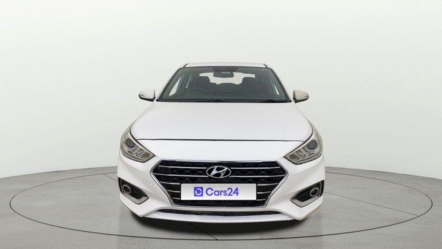 Hyundai Verna 1.6 SX VTVT Second-hand 2017 Hyundai Verna 1.6 SX VTVT for sale in Ahmedabad-7