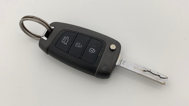 Hyundai Verna 1.6 SX VTVT Second-hand 2017 Hyundai Verna 1.6 SX VTVT for sale in Ahmedabad-21