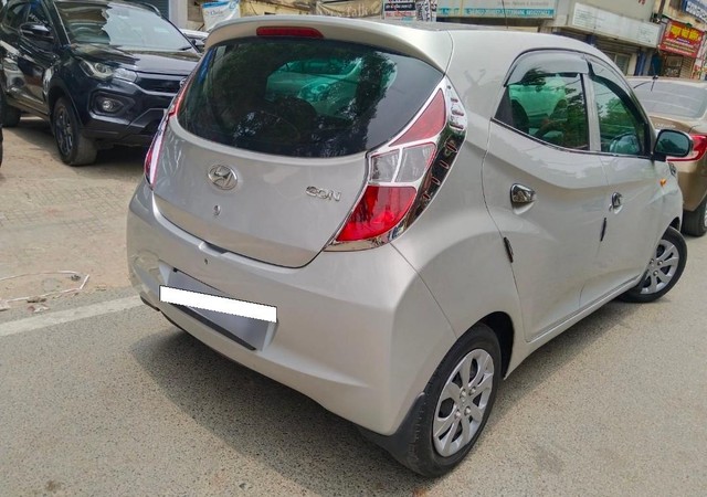 Second-hand 2017 Hyundai EON Magna Plus for sale in Patna-5