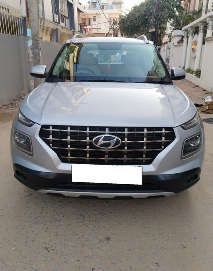 Second-hand 2020 Hyundai Venue SX Diesel for sale in Patna