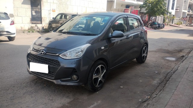 Hyundai Grand i10 Magna Second-hand 2017 Hyundai Grand i10 Magna for sale in Ghaziabad-4