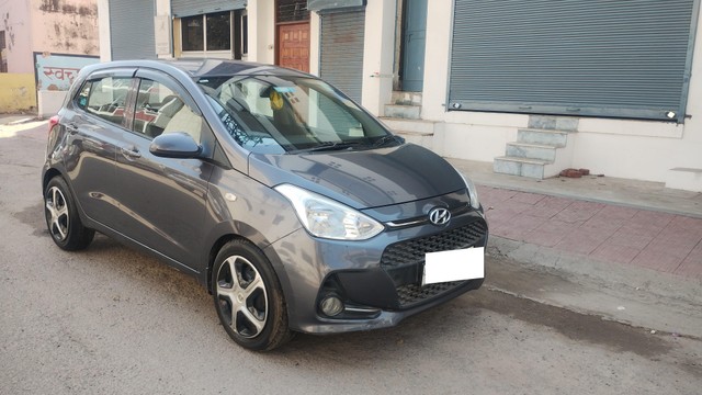 Hyundai Grand i10 Magna Second-hand 2017 Hyundai Grand i10 Magna for sale in Ghaziabad-0