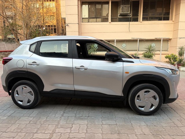 Second-hand 2021 Nissan Magnite XE BSVI for sale in New Delhi-1