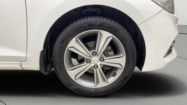 Second-hand 2018 Hyundai Verna VTVT 1.6 SX for sale in Chennai-27