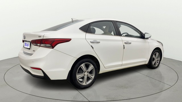 Second-hand 2018 Hyundai Verna VTVT 1.6 SX for sale in Chennai-14