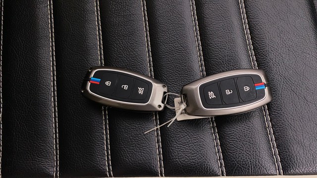 Second-hand 2018 Hyundai Verna VTVT 1.6 SX for sale in Chennai-7