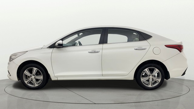 Second-hand 2018 Hyundai Verna VTVT 1.6 SX for sale in Chennai-17