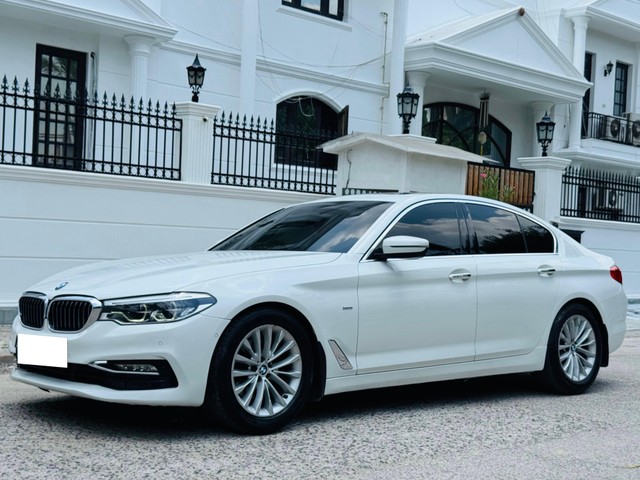 Second-hand 2019 BMW 5 Series 520d Luxury Line for sale in New Delhi-6