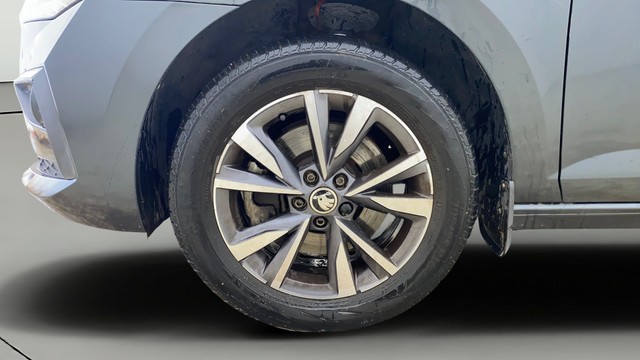 Second-hand 2022 Skoda Slavia 1.5 TSI Style BSVI for sale in Ahmedabad-30