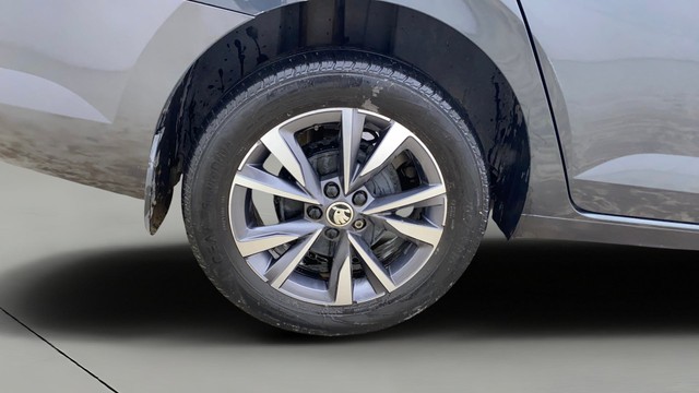 Second-hand 2022 Skoda Slavia 1.5 TSI Style BSVI for sale in Ahmedabad-28