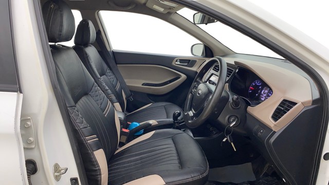 Second-hand 2018 Hyundai i20 1.2 Asta for sale in Ahmedabad-25