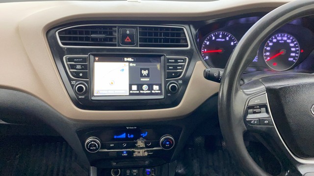 Second-hand 2018 Hyundai i20 1.2 Asta for sale in Ahmedabad-5