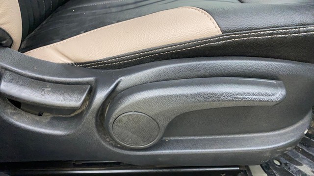 Second-hand 2018 Hyundai i20 1.2 Asta for sale in Ahmedabad-7