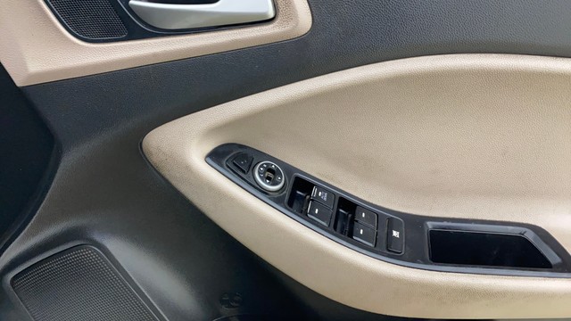 Second-hand 2018 Hyundai i20 1.2 Asta for sale in Ahmedabad-1