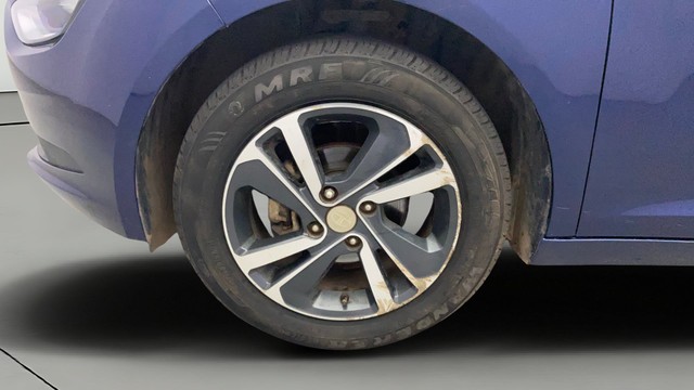 Second-hand 2022 Tata Altroz XZA DCT BSVI for sale in Kochi-26