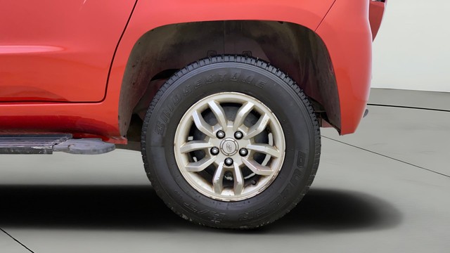 Second-hand 2016 Mahindra TUV 300 T8 for sale in Thane-28