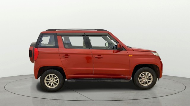 Second-hand 2016 Mahindra TUV 300 T8 for sale in Thane-12