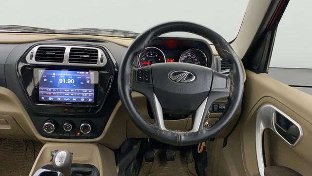 Second-hand 2016 Mahindra TUV 300 T8 for sale in Thane-4