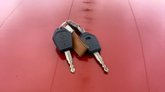 Second-hand 2016 Mahindra TUV 300 T8 for sale in Thane-1