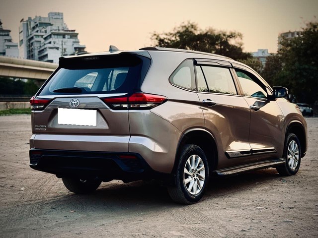 Second-hand 2025 Toyota Innova Hycross GX 7STR for sale in New Delhi-3