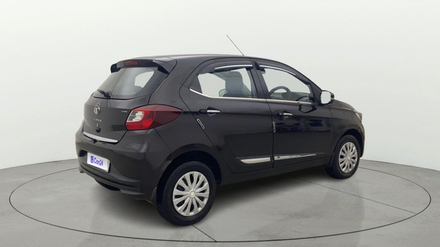 Second-hand 2022 Tata Tiago XZ Plus CNG BSVI for sale in Bangalore-13