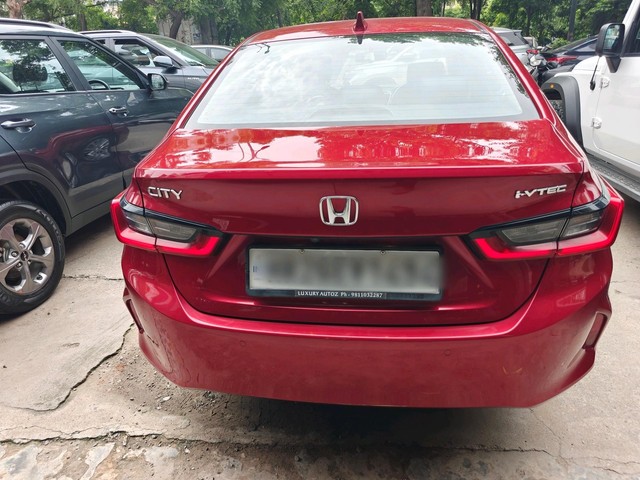 Honda City V MT Second-hand 2022 Honda City V MT for sale in New Delhi-2