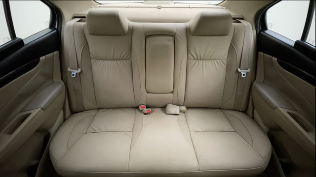 Second-hand 2015 Maruti Suzuki Ciaz ZXi for sale in Bangalore-29