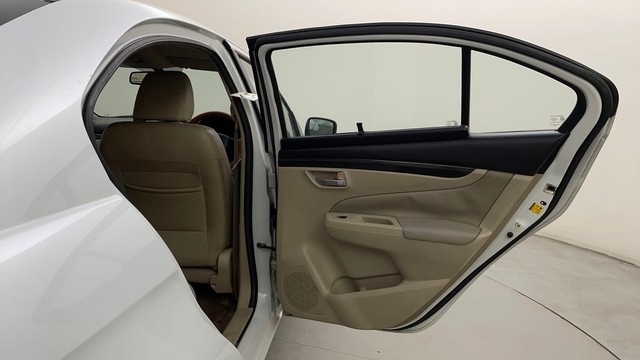 Second-hand 2015 Maruti Suzuki Ciaz ZXi for sale in Bangalore-32