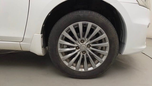 Second-hand 2015 Maruti Suzuki Ciaz ZXi for sale in Bangalore-17