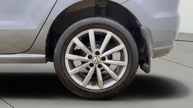 Second-hand 2018 Volkswagen Ameo 1.0 MPI Highline Plus for sale in Ahmedabad-28